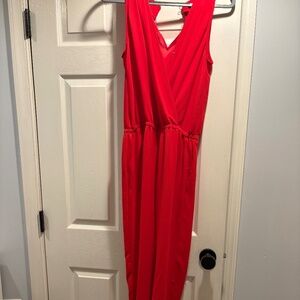 Jumpsuit red BCBG
